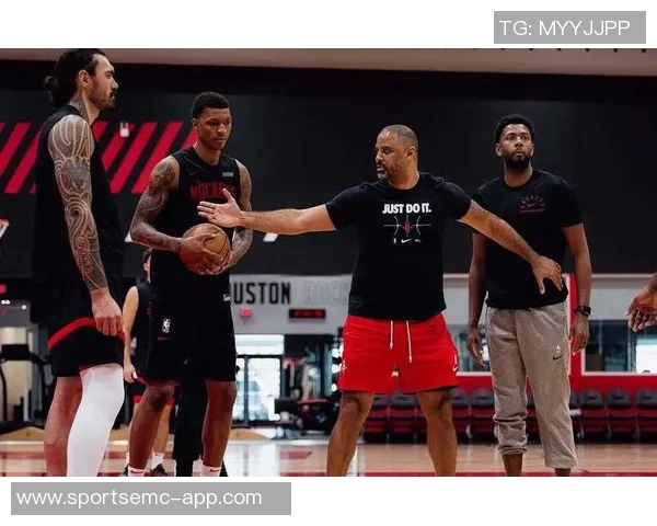 范弗里特积极进行康复训练力争本赛季复出但结果仍不确定 范弗里特积极进行康复训练力争本赛季复出但结果仍不确定